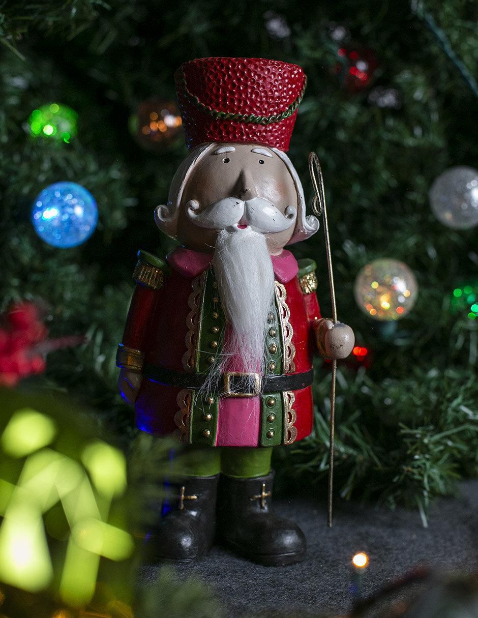 Figura decorativa de cascanueces de resina 2
