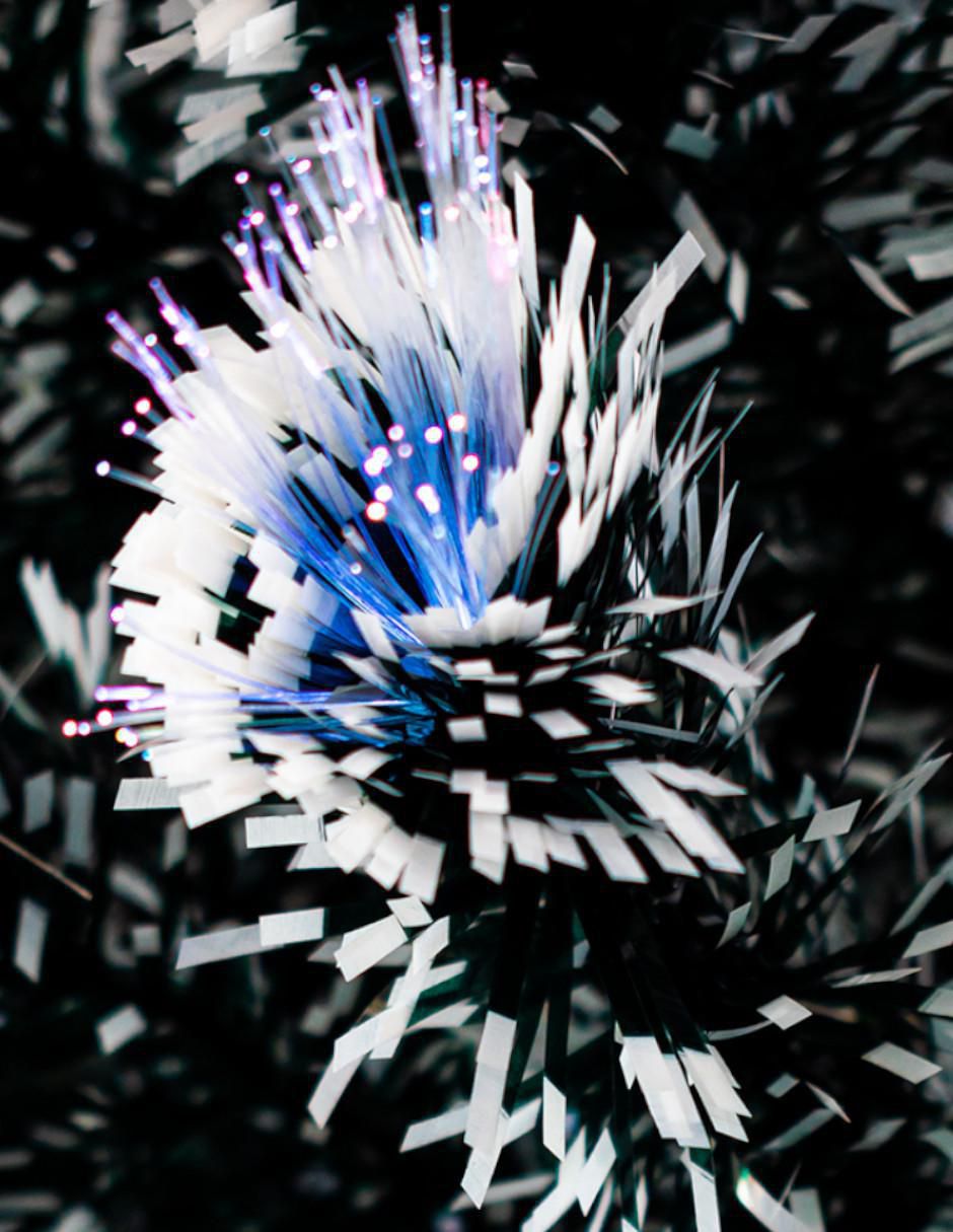 Árbol de navidad Ultrabrillante de plástico con 200 luces