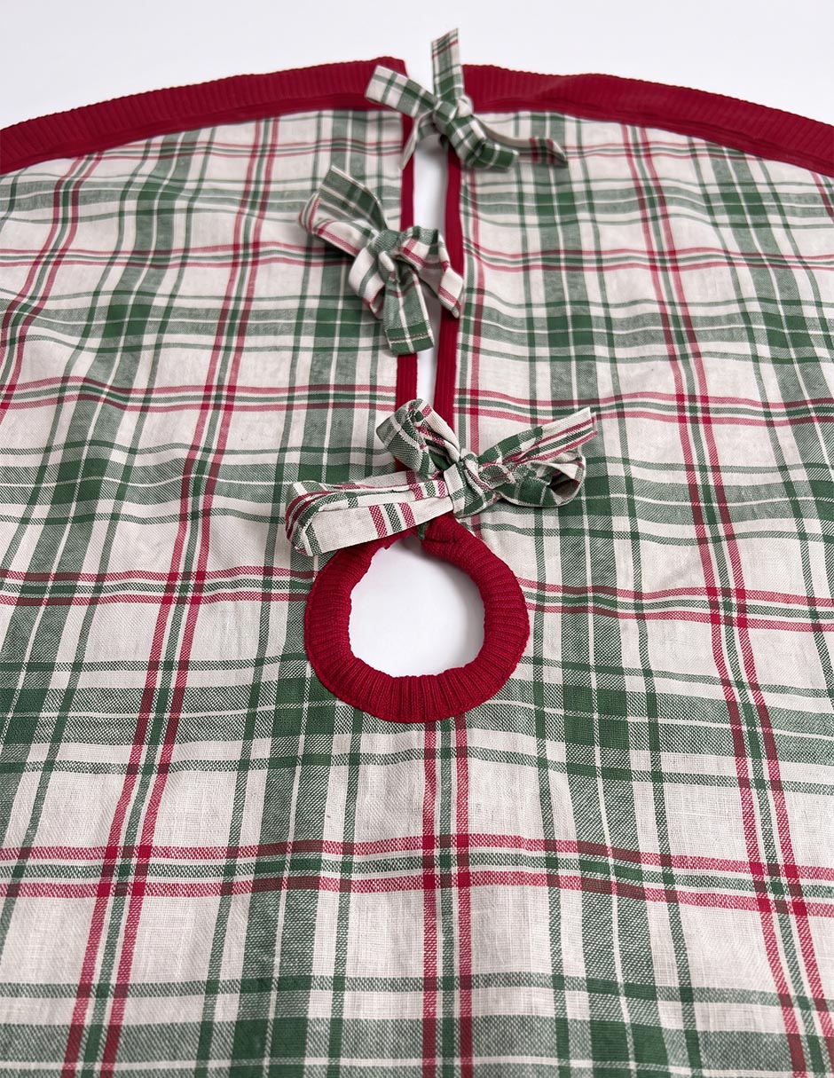 Pie de árbol estampado a cuadros 3