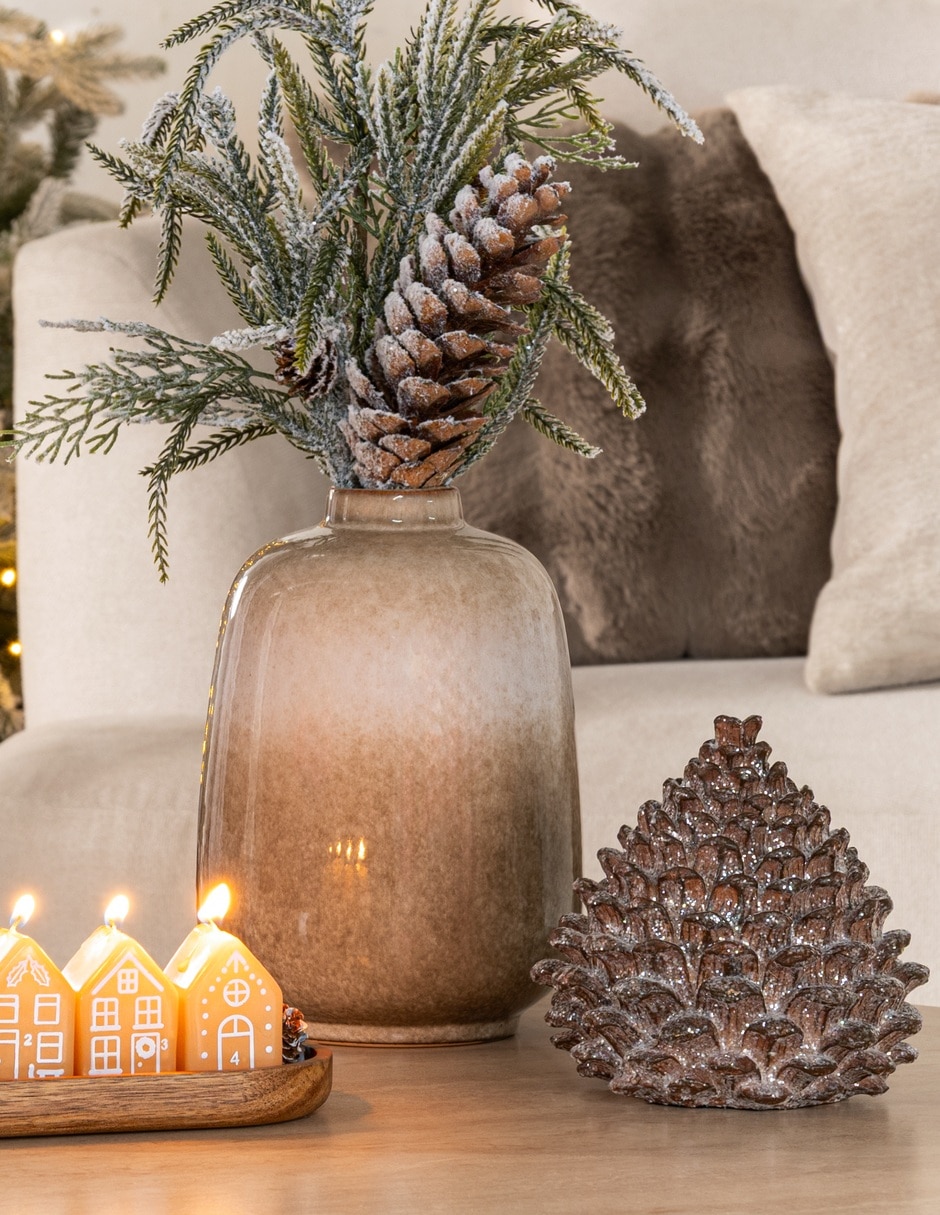 Figura decorativa de piña navidad de resina 2