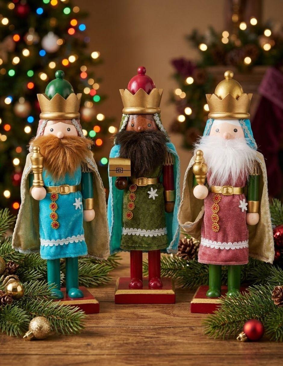Set de figura decorativa navideña de cascanueces de madera 4